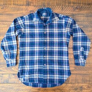 VTG Pendleton 100% Wool Flannel Plaid Blue Men’s Shirt Medium Made in the USA